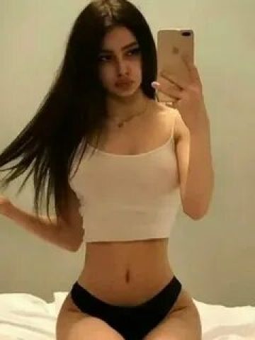 Анна Саратов